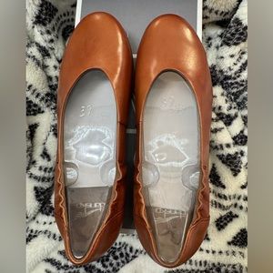 Dansko Kira Ballet Flats brown leather women 39